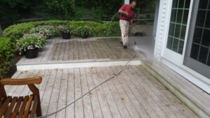 Deck cleaning by Finish Masters