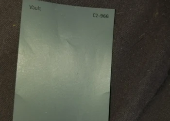 Vault C2-966 paint sample for cabinet refinishing services.